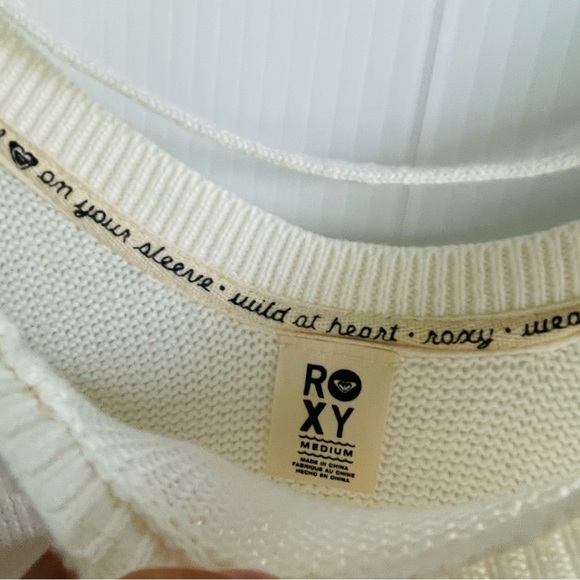 Roxy Cream Women's Sweater with Lace Sleeves - Picture 4 of 7